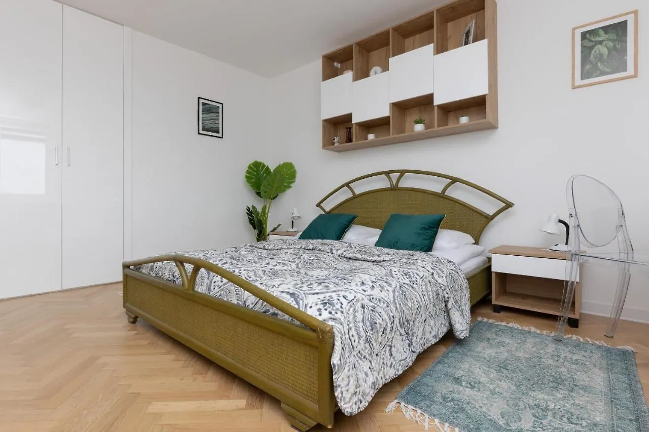 Elegant Warsaw Apartment With Ac 550 M To Copernicus Science Centre By Noclegi Renters